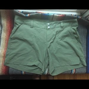 Columbia Saturday Trail Shorts Size 14